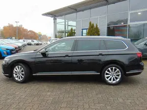 Volkswagen Passat Variant 2.0 TDI DSG Elegance Bild 2