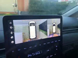 Hyundai STARIA STARIA DIESEL 2.2 CRDi Allrad Prime Bild 4