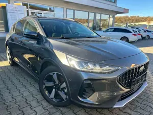 Ford Focus Active 1.0 EcoBoost Automatik Bild 2