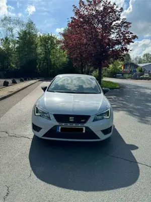SEAT Leon Cupra 280PS TÜV LED 8-Fach Bild 2