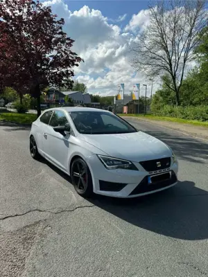 SEAT Leon Cupra 280PS TÜV LED 8-Fach Bild 3