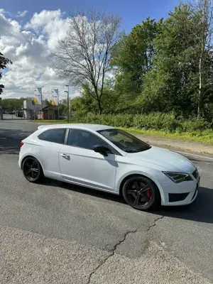 SEAT Leon Cupra 280PS TÜV LED 8-Fach Bild 4