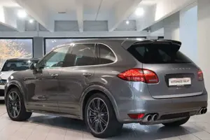 Porsche Cayenne Turbo Pano*Approved*KAM*Luft*Memory*Bose Bild 3