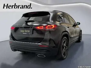 Mercedes-Benz GLA 220 d 4M AMG Line DISTRONIC Memory Multibeam Bild 3