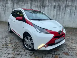 Toyota Others Aygo 1.0VVTi x-play*Automatik*Klima*Kamera*2Hand