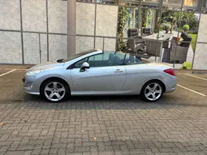 Peugeot 308 308 CC 1,6 THP Automatik Platinum Leder Navi