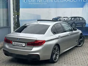 BMW 550 M550i xDrive INDIVIDUAL BW AHK St.Hzg TV LASER Bild 3
