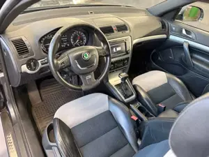 Skoda Octavia Combi RS DSG XENON LEDER 4xSHZ ALLWETTER Bild 5