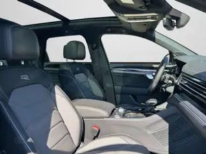 Volkswagen Touareg R-Line 3,0 l V6 TDI 4M 286 PS 8G Auto Bild 4