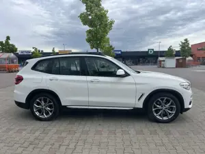 BMW X3 xDrive20d xLine ACC.HUD.AHK.PANO.360KAM.NAVIPROF Bild 3