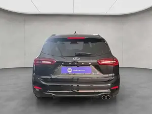 Ford Focus Turnier 1.0 EcoBoost Hybrid Aut. ST-LINE X Bild 2