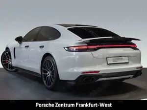 Porsche Panamera GTS HA-Lenkung Head-Up LED-Matrix BOSE Bild 3