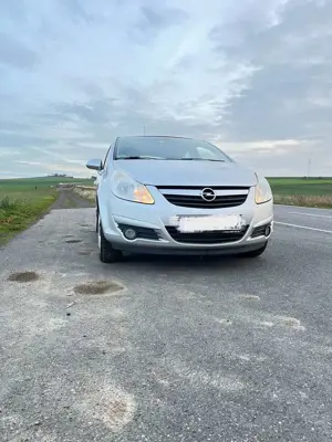 Opel Corsa Cosmo Bild 4