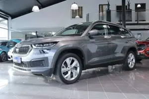 Skoda Kodiaq 2.0TDI DSG Tour 7-SITZE *ACC*AHK*VIRTUAL* Bild 2