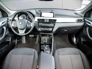 BMW X2 sDrive18d Aut GSD AHK LED Navi Parkassist 1VB Bild 5