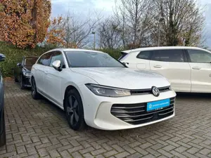 Volkswagen Passat Variant 1.5 eTSI Business IQ 360 AHK LM17 Bild 2
