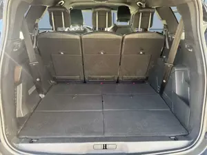 Peugeot 5008 1.6 PureTech GT EAT8 7-Si+Navi+SHZ+R-Kam+AC Bild 5