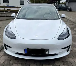 Tesla Model 3 Standard Reichweite Plus Hinterradantrieb