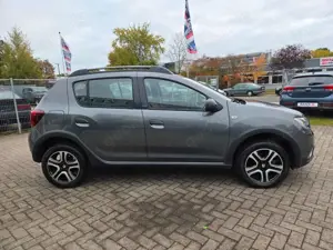 Dacia Sandero II Stepway Celebration*1 HAND*HU AU NEU* Bild 4