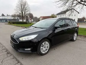 Ford Focus 1.5 TDCi Turnier Business NAVI PDC SHZ LHZ Bild 2