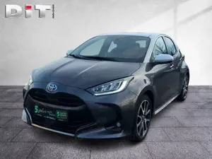Toyota Yaris 1.5 Style Klima Kamera Sitzhzg Tempomat