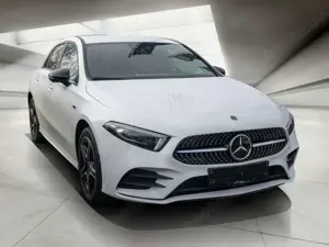 Mercedes-Benz A 250 e AMG Night Distr+360°+Multib+Leder+HeadUp Bild 3