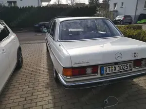 Mercedes-Benz 280 E W123 1977 Bild 5