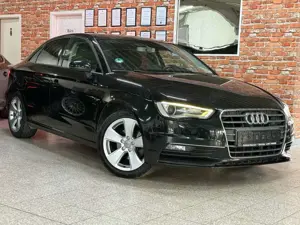 Audi A3 Limousine-Xenon-Navi-Sportsitze-PDC-Alu Bild 3