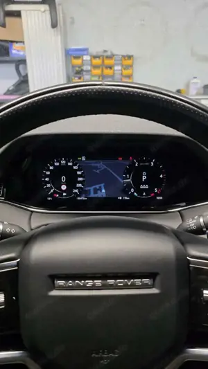 Land Rover Range Rover Evoque D200 R-Dynamic SE Bild 3