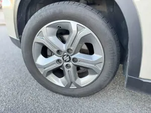 Suzuki Vitara 1.6 DDiS 2x4 Comfort Navi Kamera Bild 5