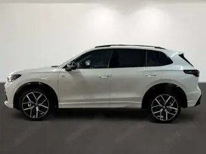 Volkswagen Tiguan 2.0 TDI R-Line 4Motioln DSG AHK Navi Bild 4
