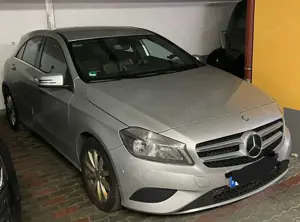 Mercedes-Benz A 180 A 180 (BlueEFFICIENCY) 7G-DCT