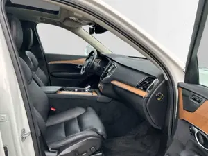 Volvo XC90 B5 Diesel AWD Inscription 20'' StandHZG 360 Kamera Bild 3