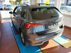 Skoda Kamiq Ambition1.0TSI LED AHK PDC Navi Alu Bild 4