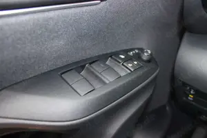 Toyota Yaris Hybrid Club Einparkhilfe hivo Relax Garantie Bild 4