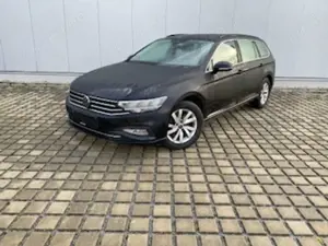 Volkswagen Passat Variant 2.0 TDI Business AHK/STAND-HZ/LED/NAVI+VZE/BUS.-P Bild 2