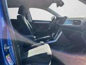 Volkswagen T-Roc Life 1.5 TSI DSG | 17" | ACC | Fahrerassis Bild 4