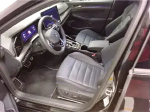 Volkswagen Golf VIII 2.0 TSI DSG 4Motion R Black Edition Na Bild 5