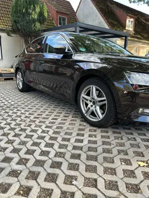 Skoda Superb 2.0 TDI DSG LK