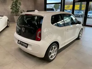 Volkswagen up! move up! Klima DAB Alu ZV Bild 4