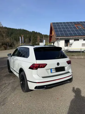 Volkswagen Tiguan R-Line eHybrid Bild 3