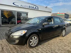 Kia Ceed / cee'd * TEXT LESEN*