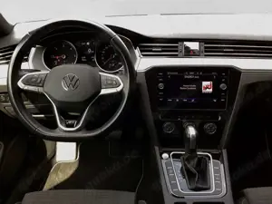 Volkswagen Passat Variant 2.0 TDI DSG R-LINE PANO NAVI AHK Bild 5
