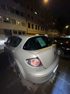 SEAT Toledo 2.0 TDI DPF Sport Edition Bild 3