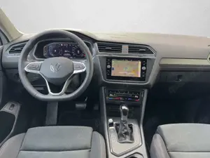 Volkswagen Tiguan Allspace Life 2,0 l TDI SCR 150 PS DGS7 Bild 3