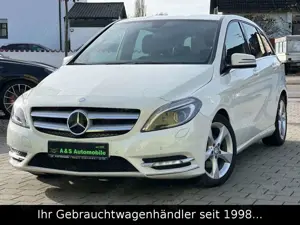 Mercedes-Benz B 200 Sport-Paket *AHK/BI-XENON/NAVI/T.LEDER/SHZ