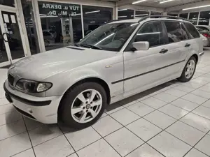 BMW 316 Baureihe 3 Touring 316i Bild 3