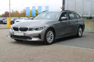 BMW 320 e Tour Advantage Navi LED Live AHK Kamera SH