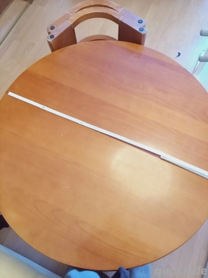 Tisch und Sofabezug zu verschenken 