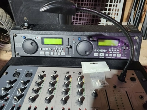 Case, Doppel CD Player, Mischpult DJ Party